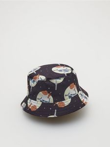 Universal kalap kínálat, 1295 Ft a Reserved -ben